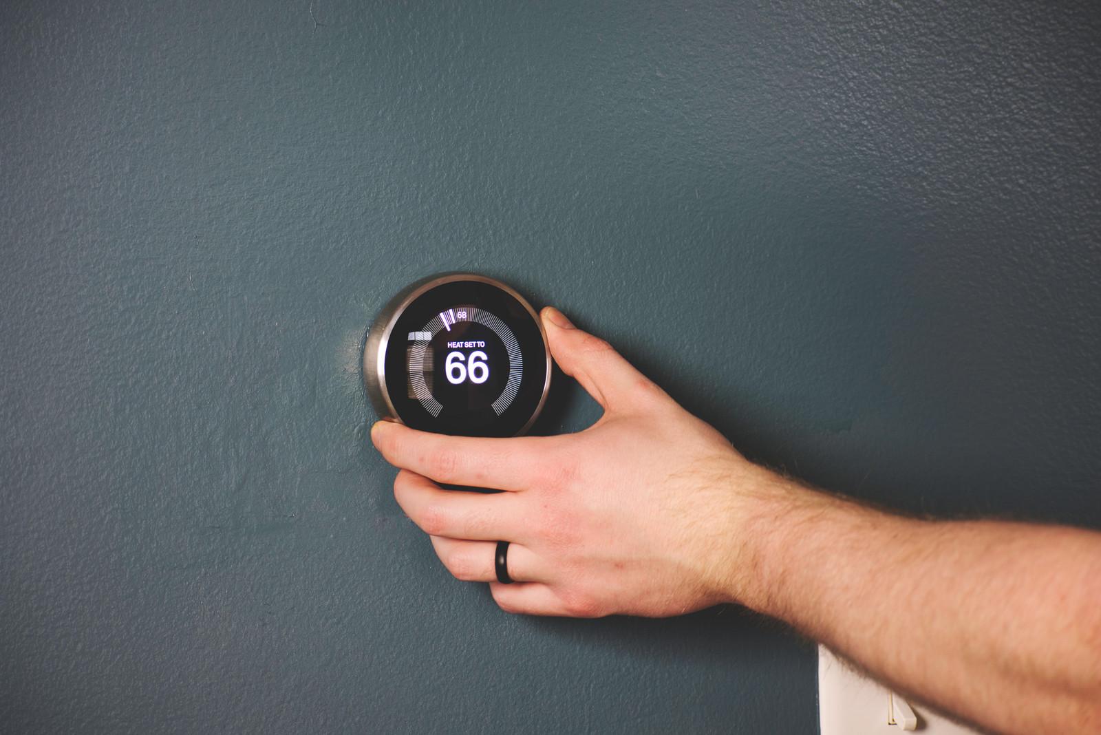 Benefits of Using a Programmable Thermostat in Your Home